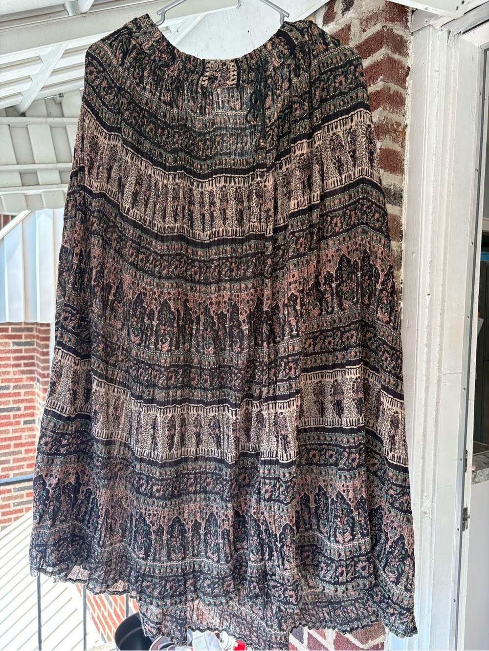 Huntington Ridge Boho Tiered Maxi Skirt in Black and Brown Size Large